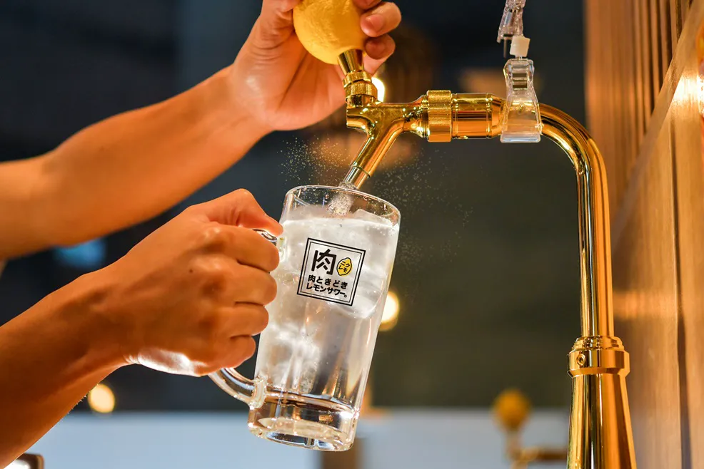 公式】2000円 食べ放題 飲み放題 肉ときどきレモンサワー。上野駅前店